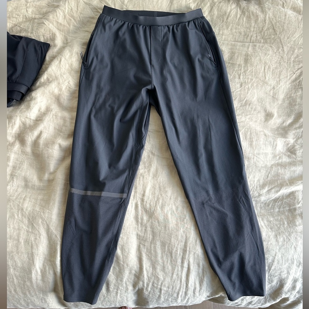 NWOT lululemon reflective running jogger men’s sz m obsidian